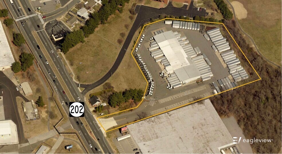 More Photos Of 606 W Basin Rd, New Castle Truck Terminal For Lease