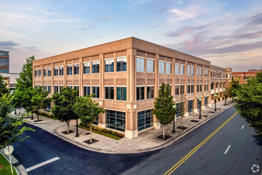 More Photos Of 3440 Toringdon Way, Charlotte Coworking Space