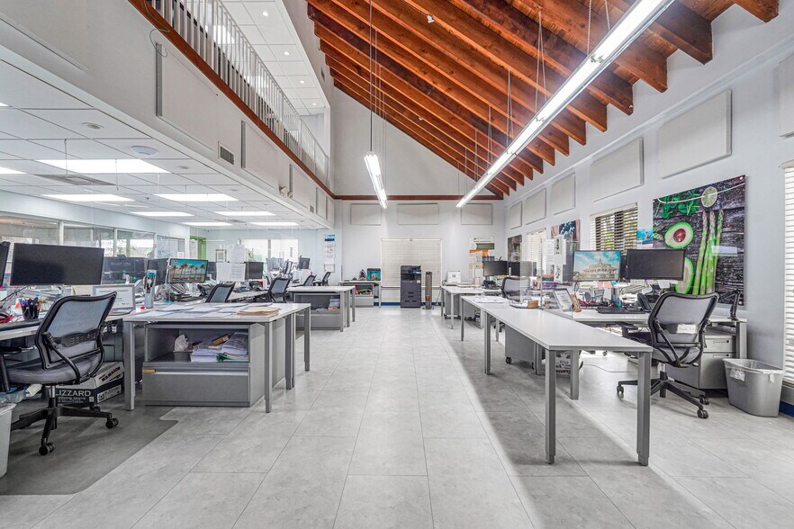 More Photos Of 1400 NW 79th Ave, Miami Warehouse For Sale