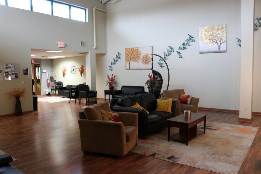 More Photos Of 4209 W Shamrock Ln, Mchenry Medical For Lease