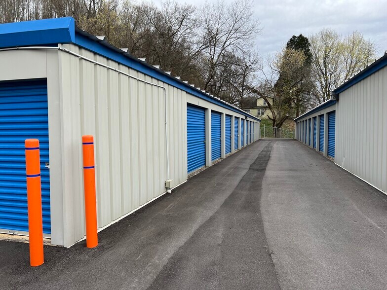 More Photos Of 5209 Memorial Blvd, Kingsport Self Storage For Sale