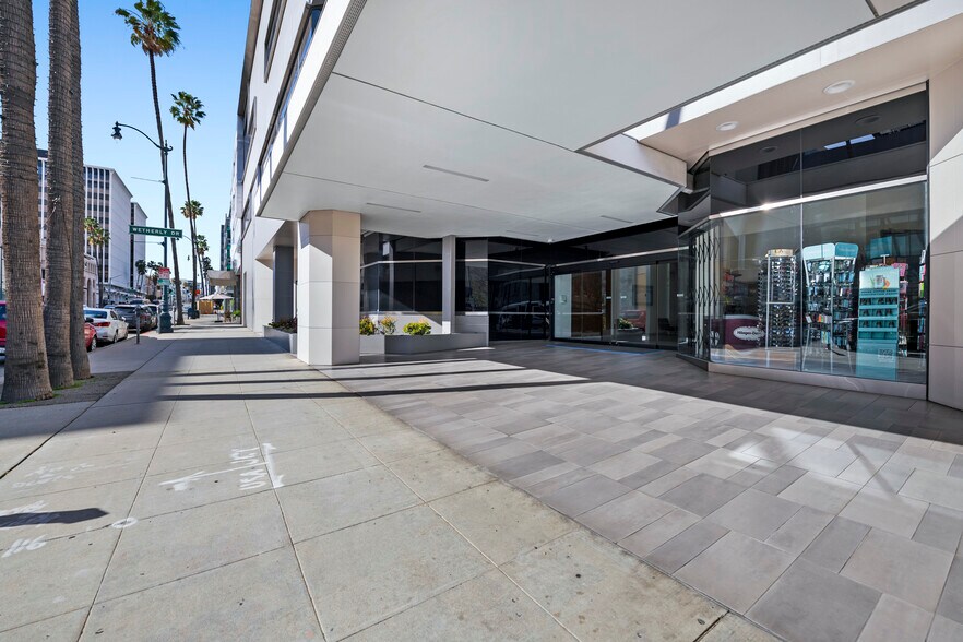 Primary Photo Of 9001 Wilshire Blvd, Beverly Hills Coworking Space