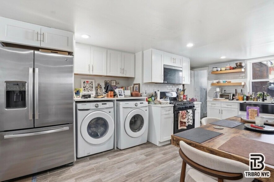 More Photos Of 126 Hall St, Brooklyn Apartments For Sale