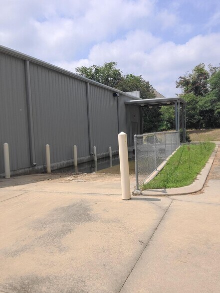 More Photos Of 400 Washington Ave, Mansfield Freestanding For Sale