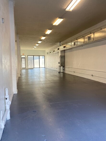 More Photos Of 101-119 NE 54th St, Miami Unknown For Lease