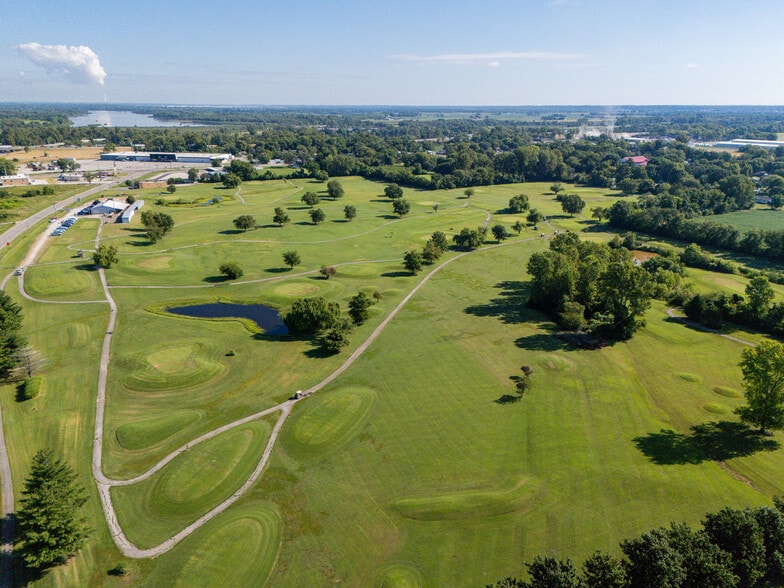 More Photos Of 3500 Kingshighway, East Saint Louis Golf Course Driving Range For Sale