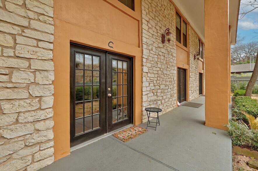 More Photos Of 1911 Lightsey Rd, Austin Apartments For Sale