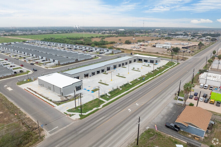 More Photos Of 2519 Closner blvd, Edinburg Storefront For Lease