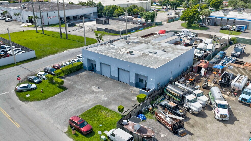 More Photos Of 2202-2204 W 78th St, Hialeah Warehouse For Sale