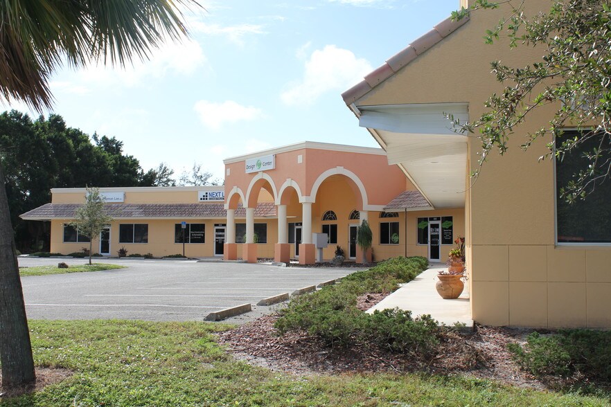 More Photos Of 11637 Kelly Rd, Fort Myers Light Distribution For Lease