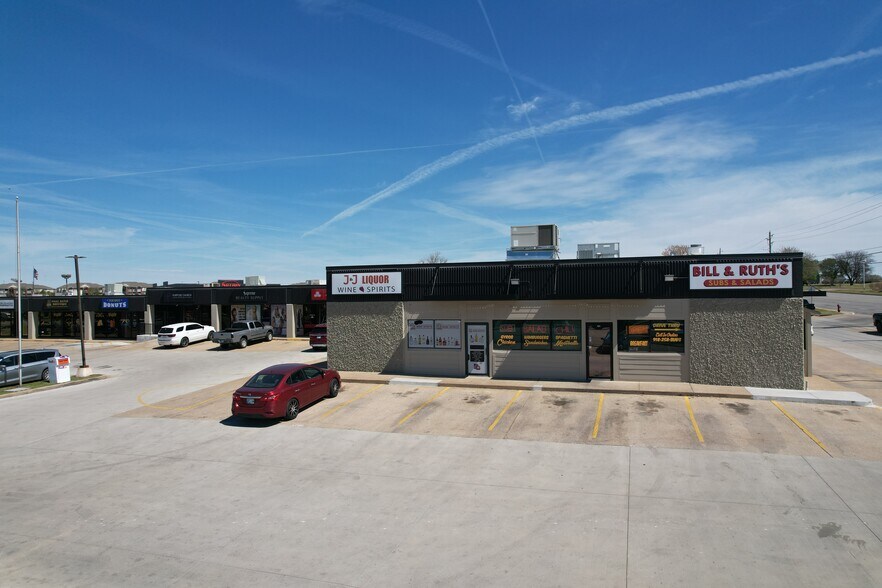 More Photos Of 2405-2437 N Aspen Ave, Broken Arrow Storefront For Lease