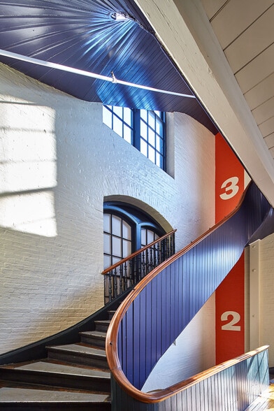 More Photos Of 3600 Clipper Mill Rd, Baltimore Office For Lease