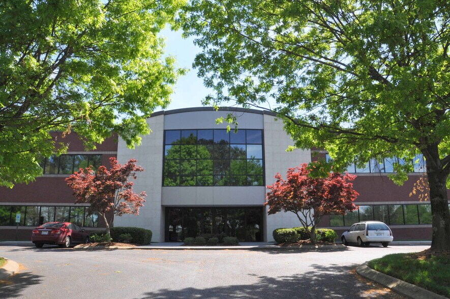 More Photos Of 1200 Premier Dr, Chattanooga Loft Creative Space For Lease