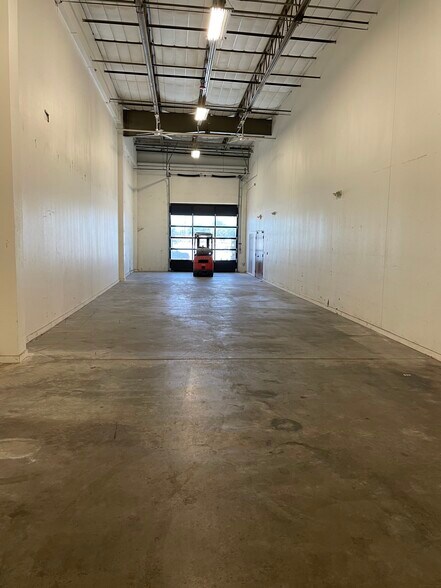 More Photos Of 7500 Baker Blvd, Richland Hills Flex For Lease