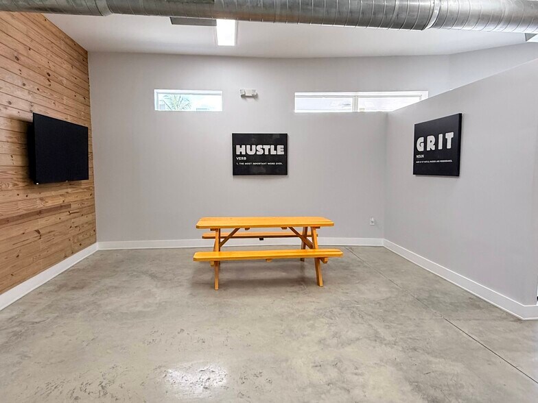 More Photos Of 4256 NW 7th Ave, Miami Storefront For Sale