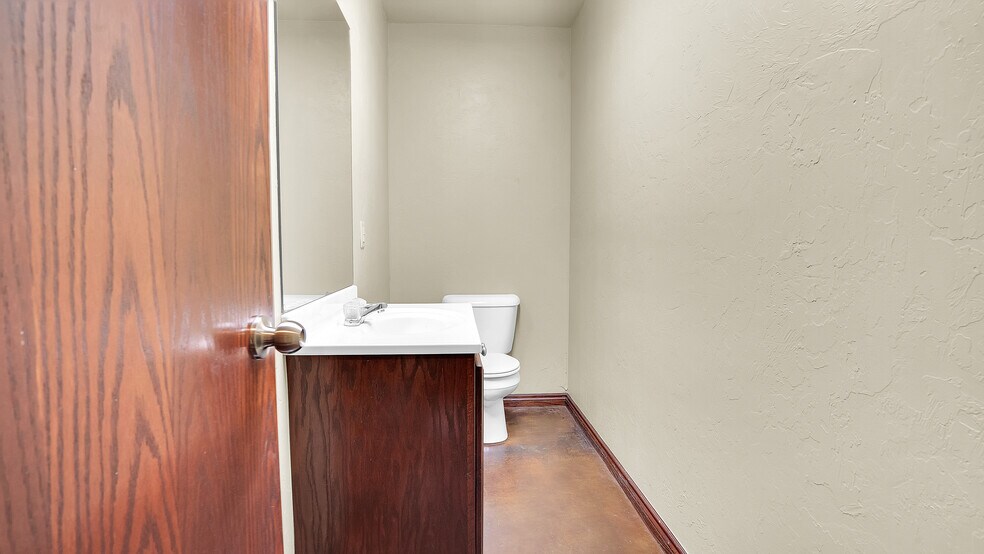 More Photos Of 2301 S Highway 77, Pauls Valley Industrial For Sale