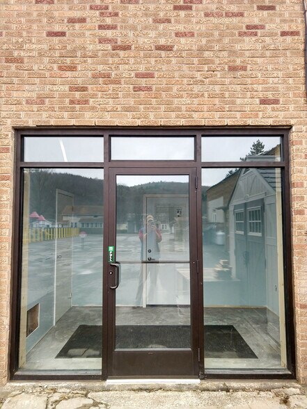 More Photos Of 54 Church St, New Milford Storefront Retail Office For Lease