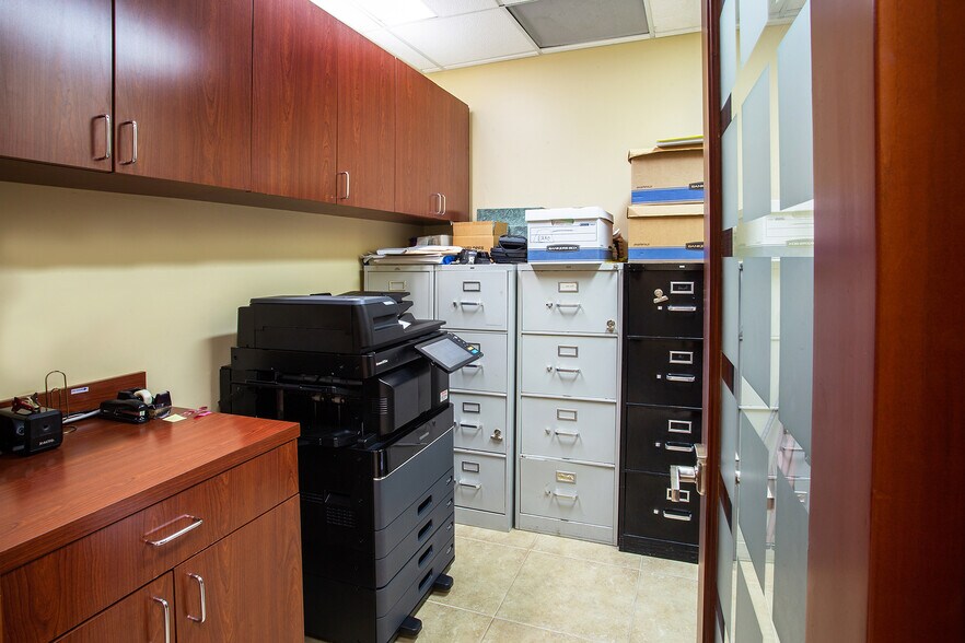 More Photos Of 2883 Executive Park Dr, Weston Office For Sale