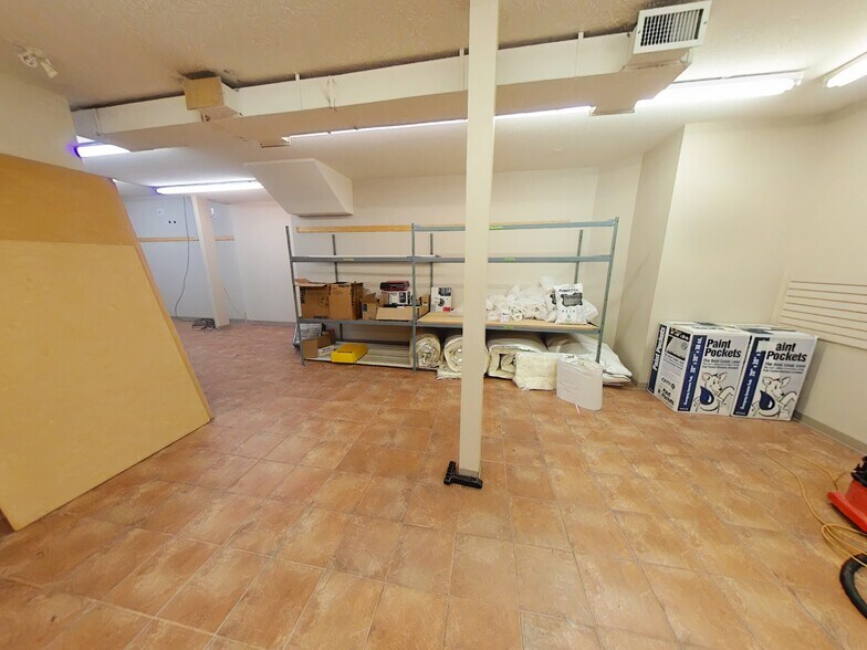 More Photos Of 1780 49 Av, Red Deer Industrial For Lease