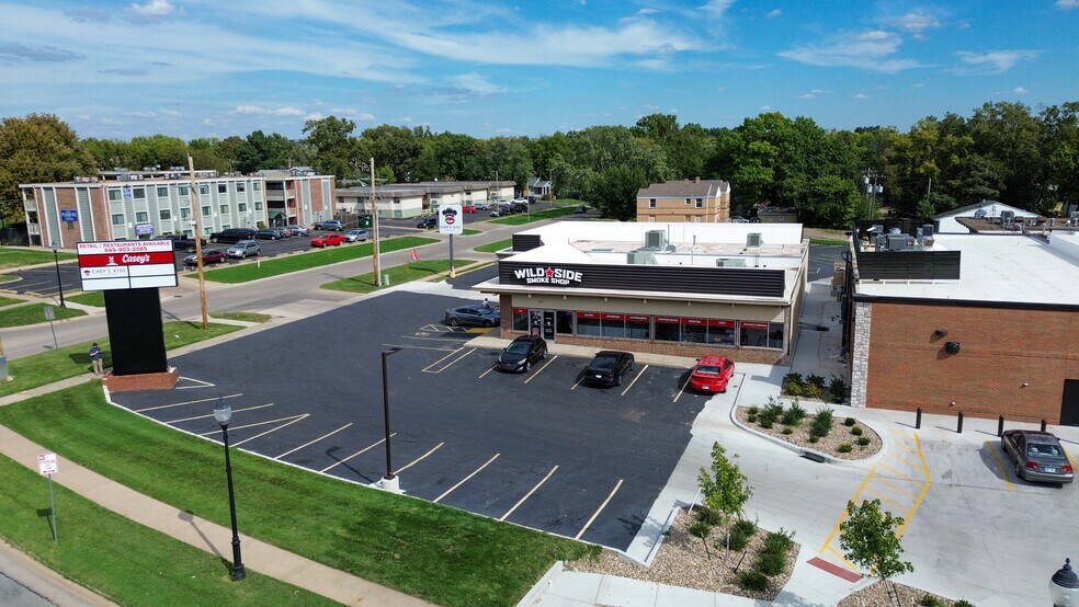 More Photos Of 1620-1620 SW Washburn Ave, Topeka General Retail For Sale