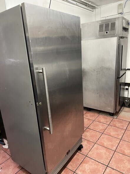 More Photos Of 4614 Mission Blvd, San Diego Storefront For Lease