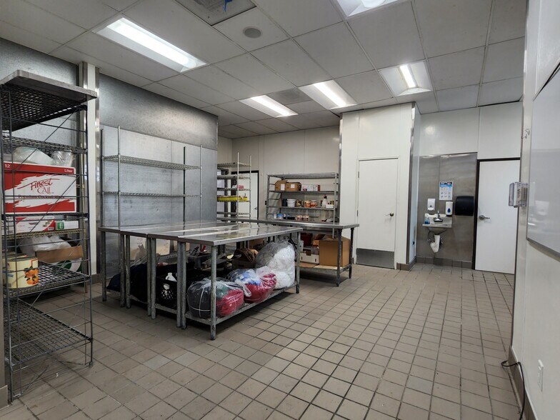 More Photos Of 1066-1070 S Fairfax Ave, Los Angeles Restaurant For Lease