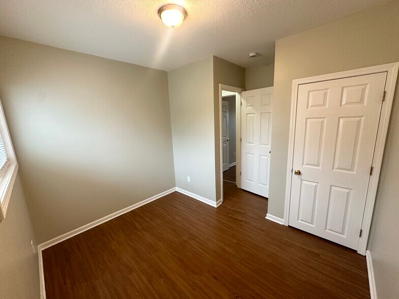 More Photos Of 6310-6312 Raytown Rd, Raytown Apartments For Sale