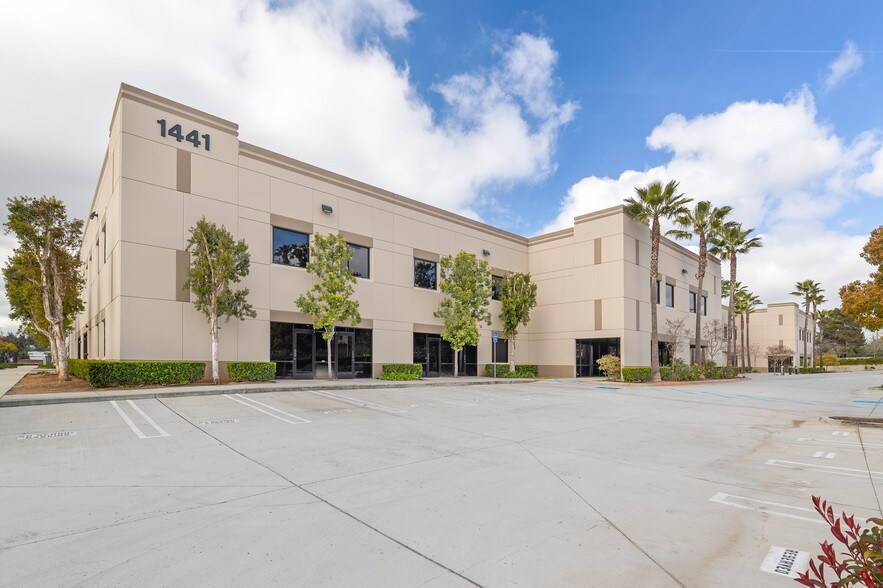 More Photos Of 1441 Montiel Rd, Escondido Warehouse For Lease