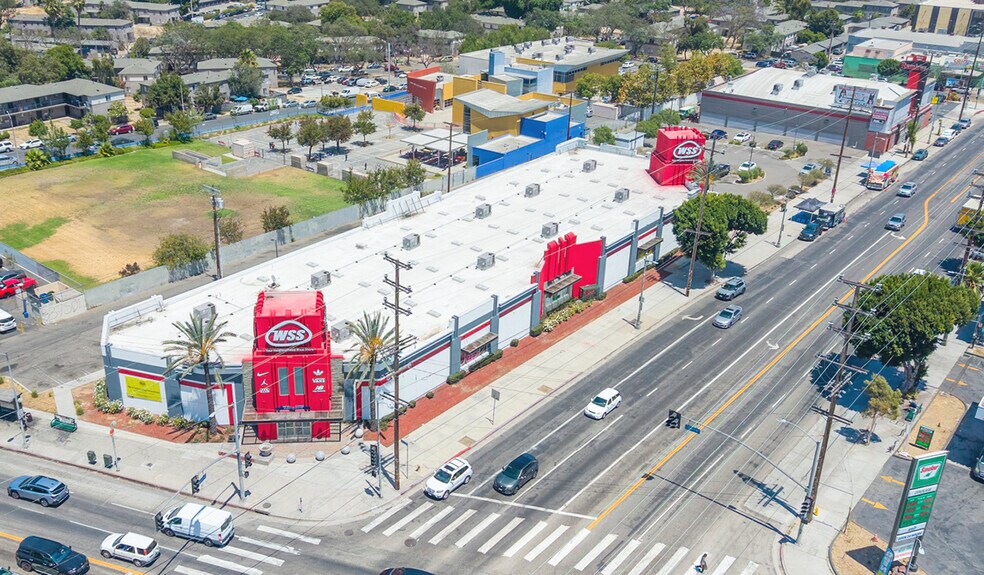 More Photos Of 2701-2711 E Olympic Blvd, Los Angeles General Retail For Sale
