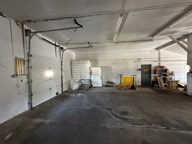 More Photos Of 2096 US 7, Rutland Specialty For Sale