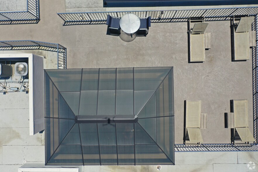 More Photos Of 422 S Lake St, Los Angeles Apartments For Sale