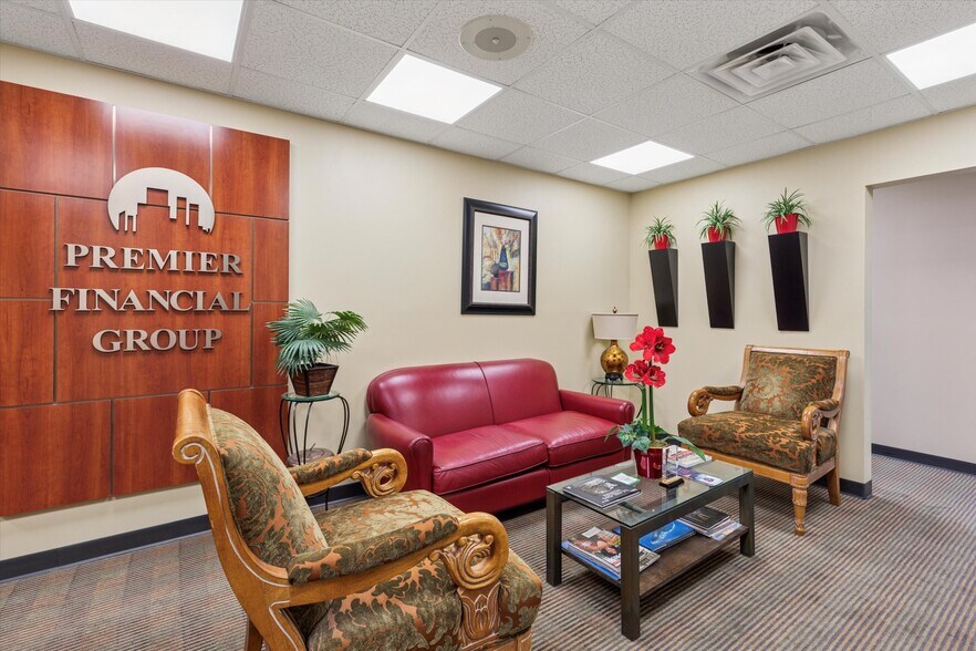 More Photos Of 119 S Easton Rd, Glenside Office For Sale