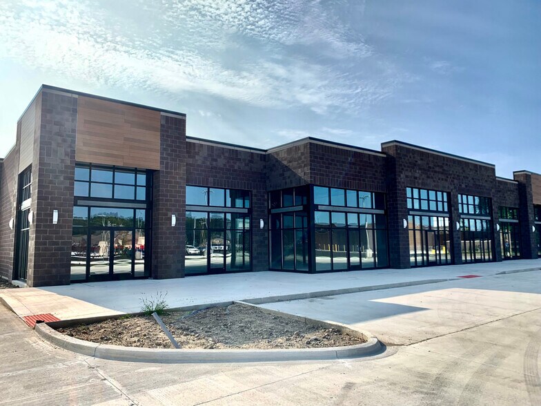 More Photos Of 1229 Holiday Blvd, Monroe General Retail For Lease