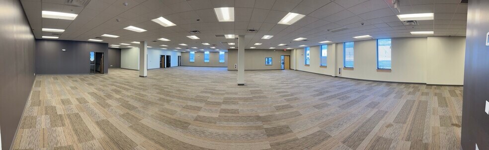 More Photos Of 30 Becker Rd, West Henrietta Showroom For Lease