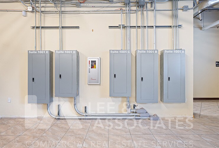 More Photos Of 685 S Ronald Reagan Blvd, Longwood Flex For Sale