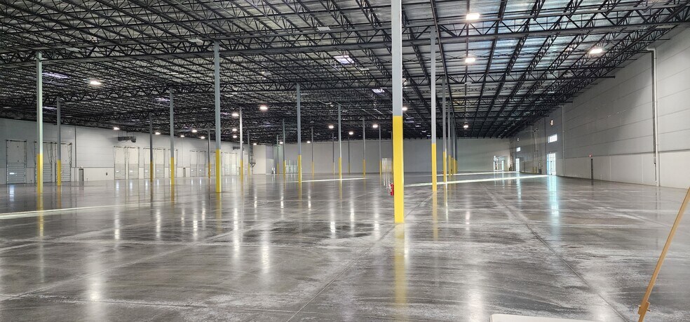 More Photos Of 16810 Northside Blvd, Nampa Warehouse For Sale