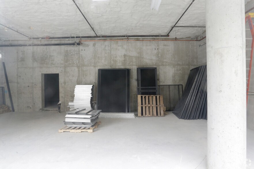 More Photos Of 123 N Desplaines St, Chicago Apartments For Lease