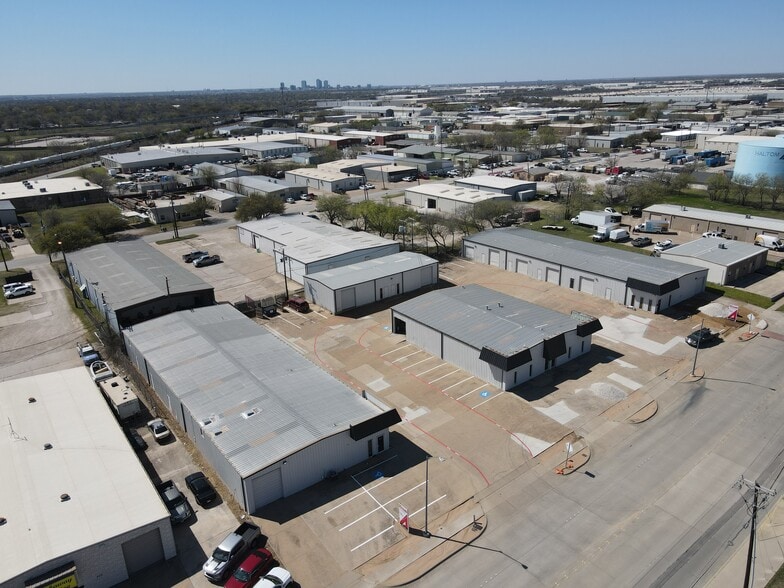 More Photos Of 4404-4412 Glenview Dr, Haltom City Warehouse For Lease