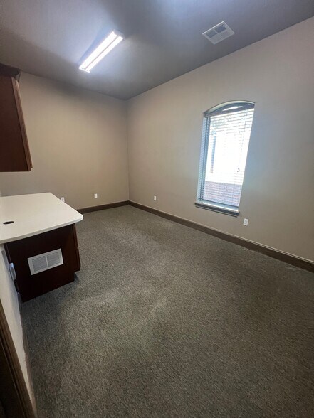 More Photos Of 13310 Eastern ave, Edmond Medical For Sale