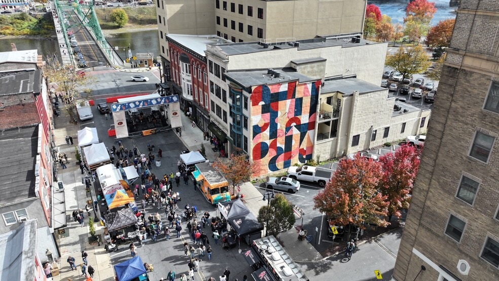 More Photos Of 118-120 Northampton St, Easton Apartments For Lease