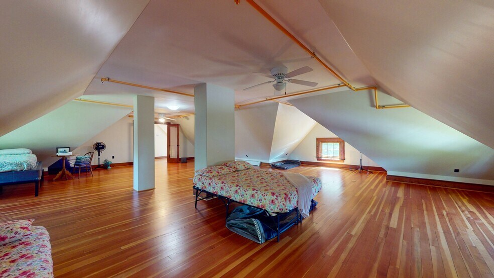 More Photos Of 284 Edgemont Rd, Moriah Hospitality For Sale