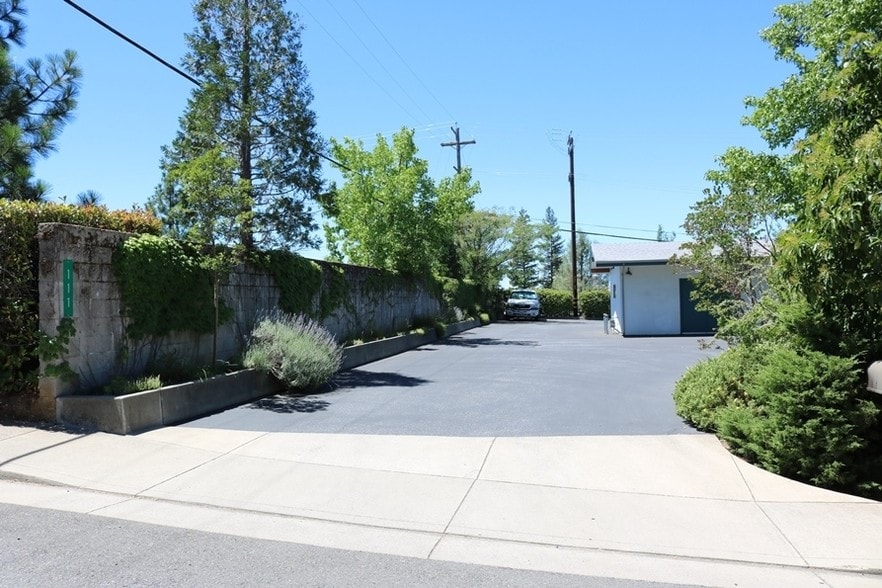 More Photos Of 111 Margaret Ln, Grass Valley Office For Sale