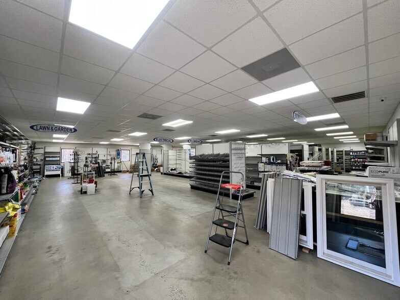 More Photos Of 1314 N Van L Mungo Blvd, Pageland Storefront Retail Office For Sale