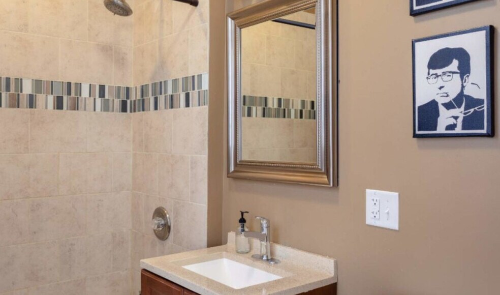 More Photos Of 2149 W Division St, Chicago Apartments For Sale