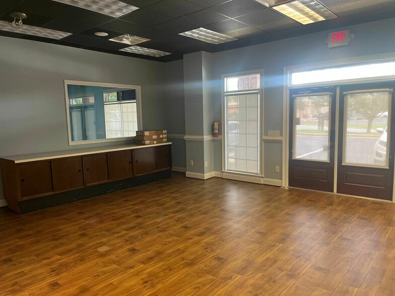 More Photos Of 7559 Kayne Blvd, Columbus Freestanding For Lease