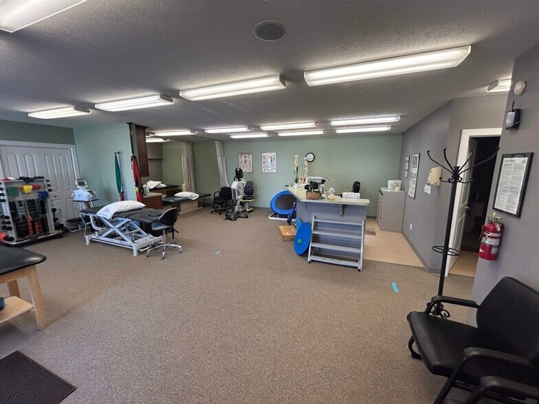 More Photos Of 10015 Main St, Whitesville General Retail For Lease