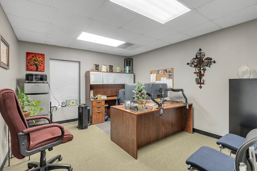 More Photos Of 809 Tower Dr, Odessa Loft Creative Space For Sale