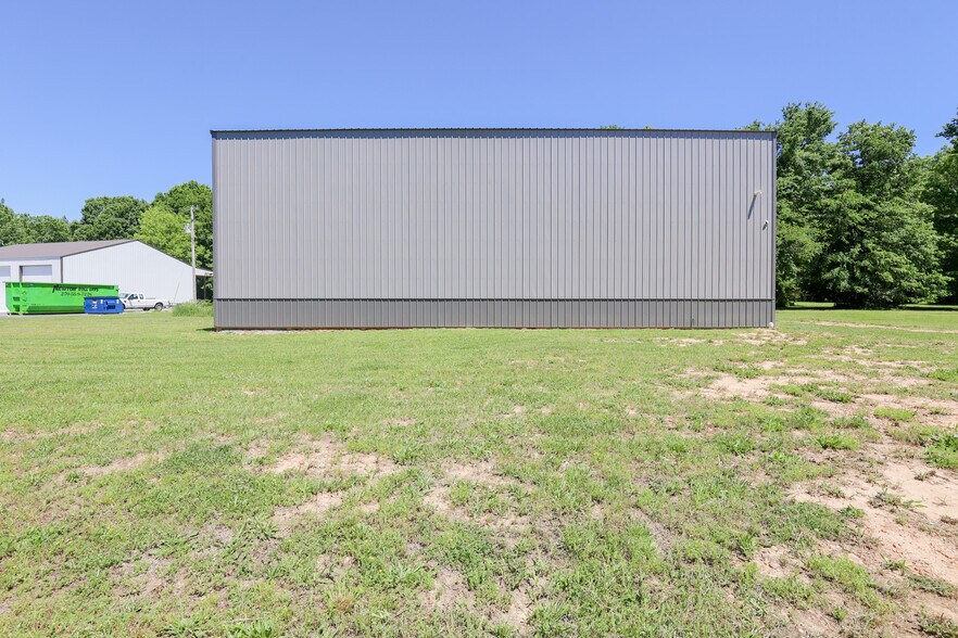More Photos Of 240 Ball Park Loop, Ledbetter Flex For Sale