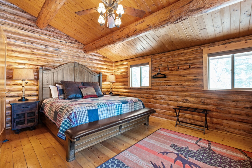 More Photos Of 1845 Hodgson Rd, Whitefish Hotel For Sale