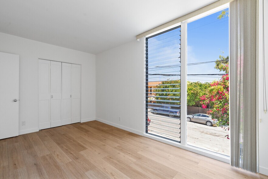 More Photos Of 631 Pier Ave, Santa Monica Apartments For Sale